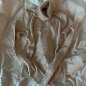 Turtleneck long sleeve